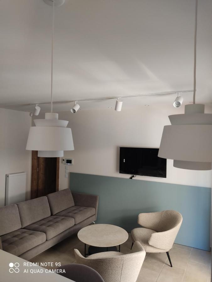 Blue Rose Luxury And Comfort Apartment At The Centre Of Preveza Esterno foto
