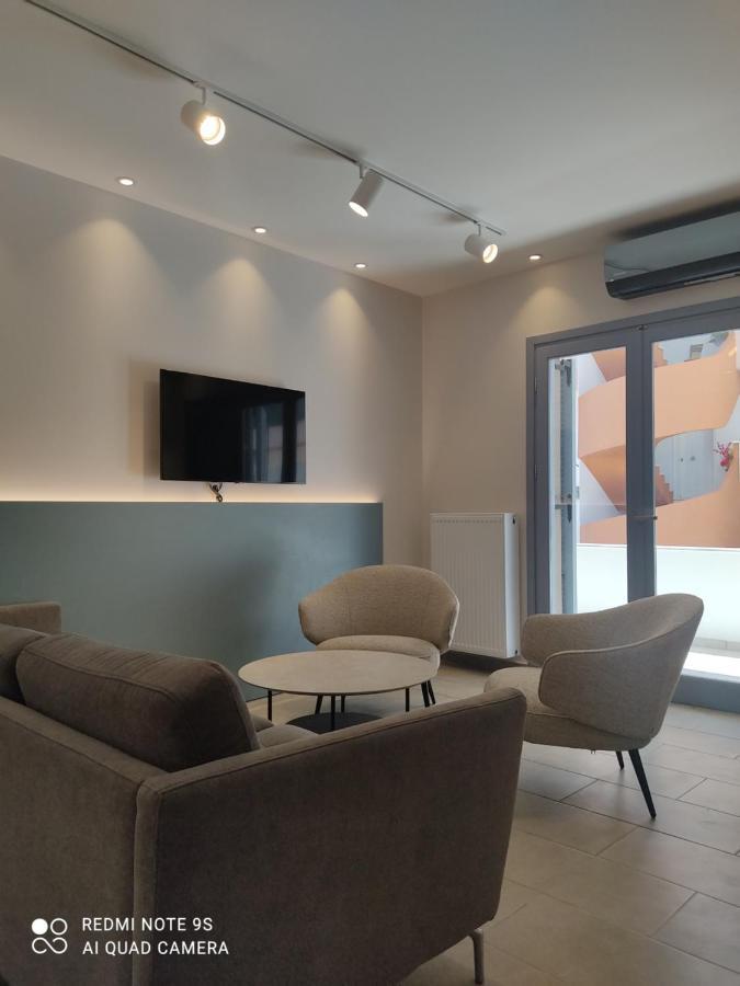 Blue Rose Luxury And Comfort Apartment At The Centre Of Preveza Esterno foto