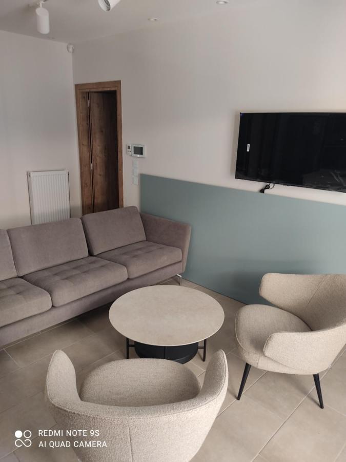Blue Rose Luxury And Comfort Apartment At The Centre Of Preveza Esterno foto